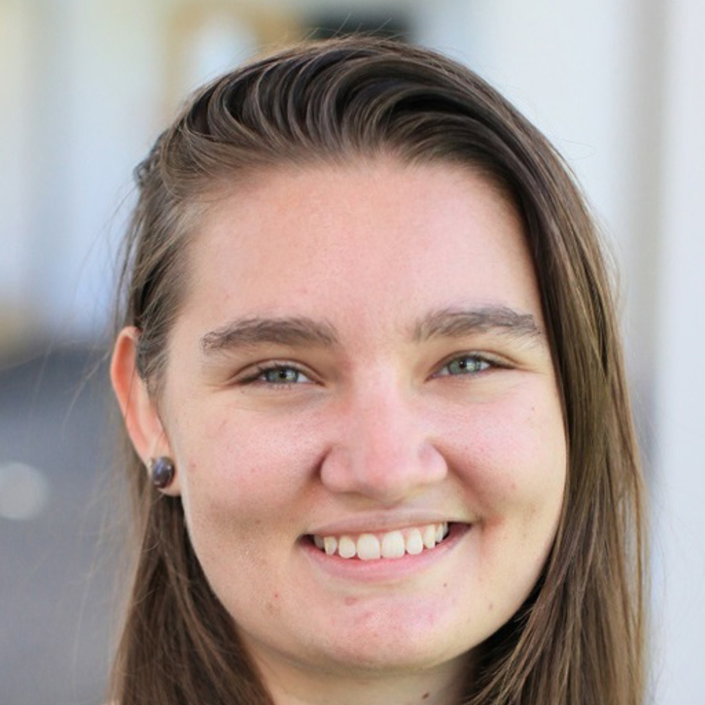 Photo of Angela Smith